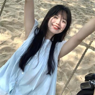 低一点的天空 海报